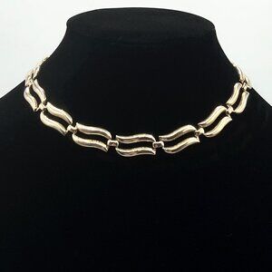 Monet Gold Tone Vintage "Medley" Double Wave Link Choker - N1622